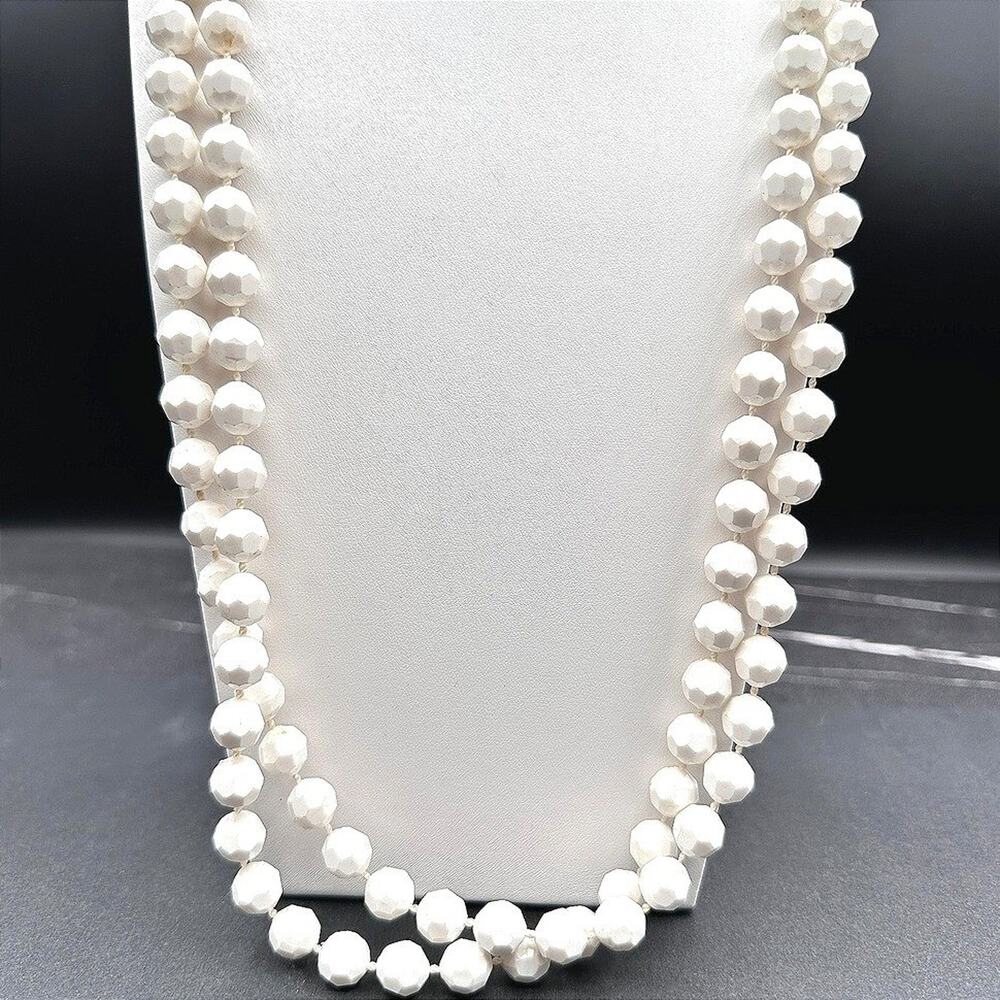 Vintage 60s 70s White Acrylic Faceted Bead Necklace Long Strand Women's Jewelry